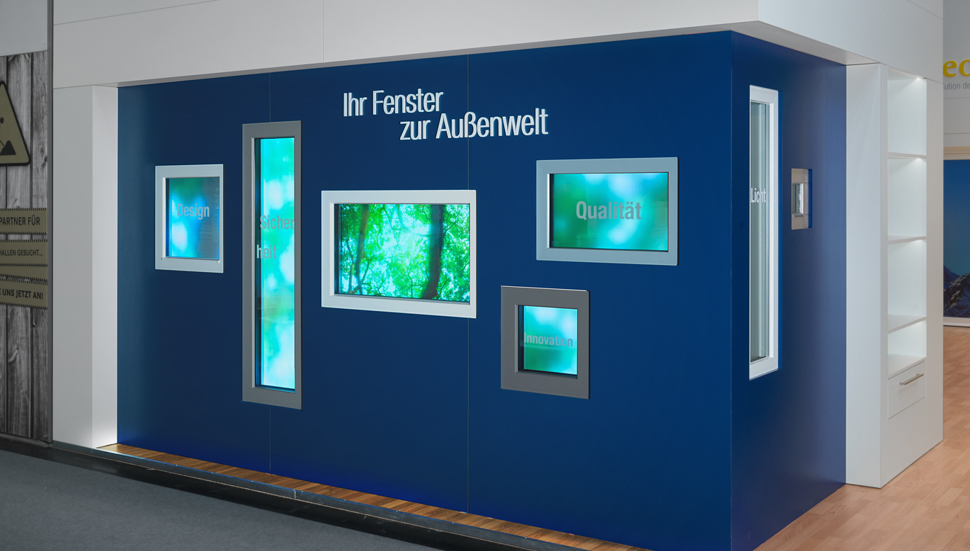 Messedesign mit Multimediainstallation und Mobiler Applikation für die Höhbauer GmbH von der Designagentur das formt aus München