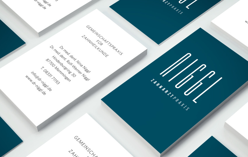 Corporate Design mit Geschäftsausstattung für die Zahnarztpraxis Niggl aus Memmingen von der Designagentur das formt aus München
