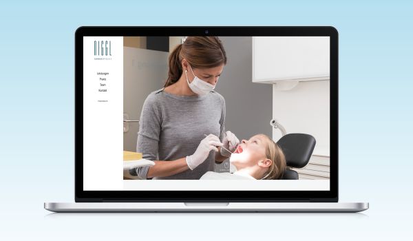 Moderner Interntauftritt mit neuem Corporate Design für Zahnarztpraxis aus Memmingen von der Designagentur das formt aus München